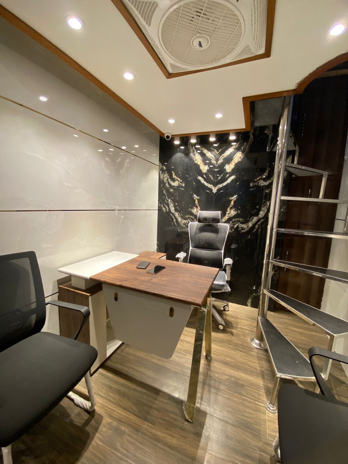 Executive Table BF-ET1