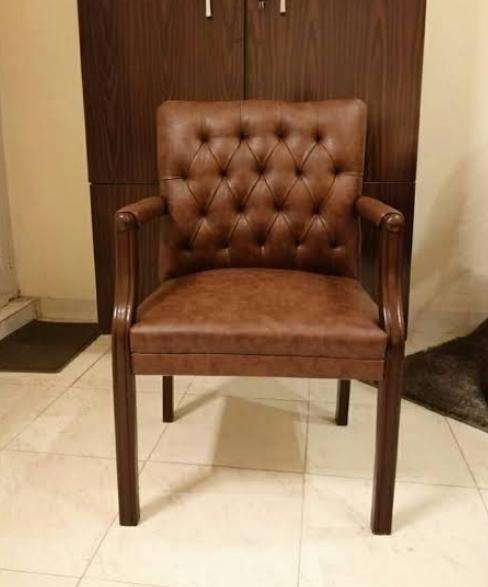 Classic Wooden Visitor Chair